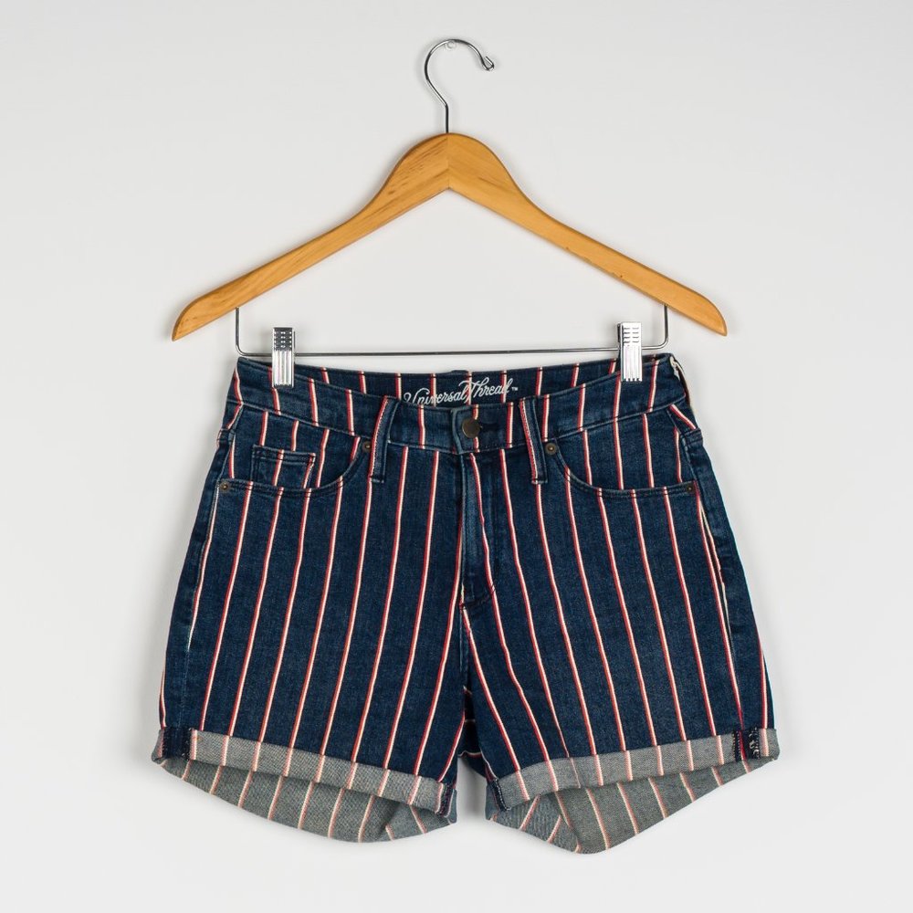 Women's Universal Thread Pin Stripe Shorts size 26